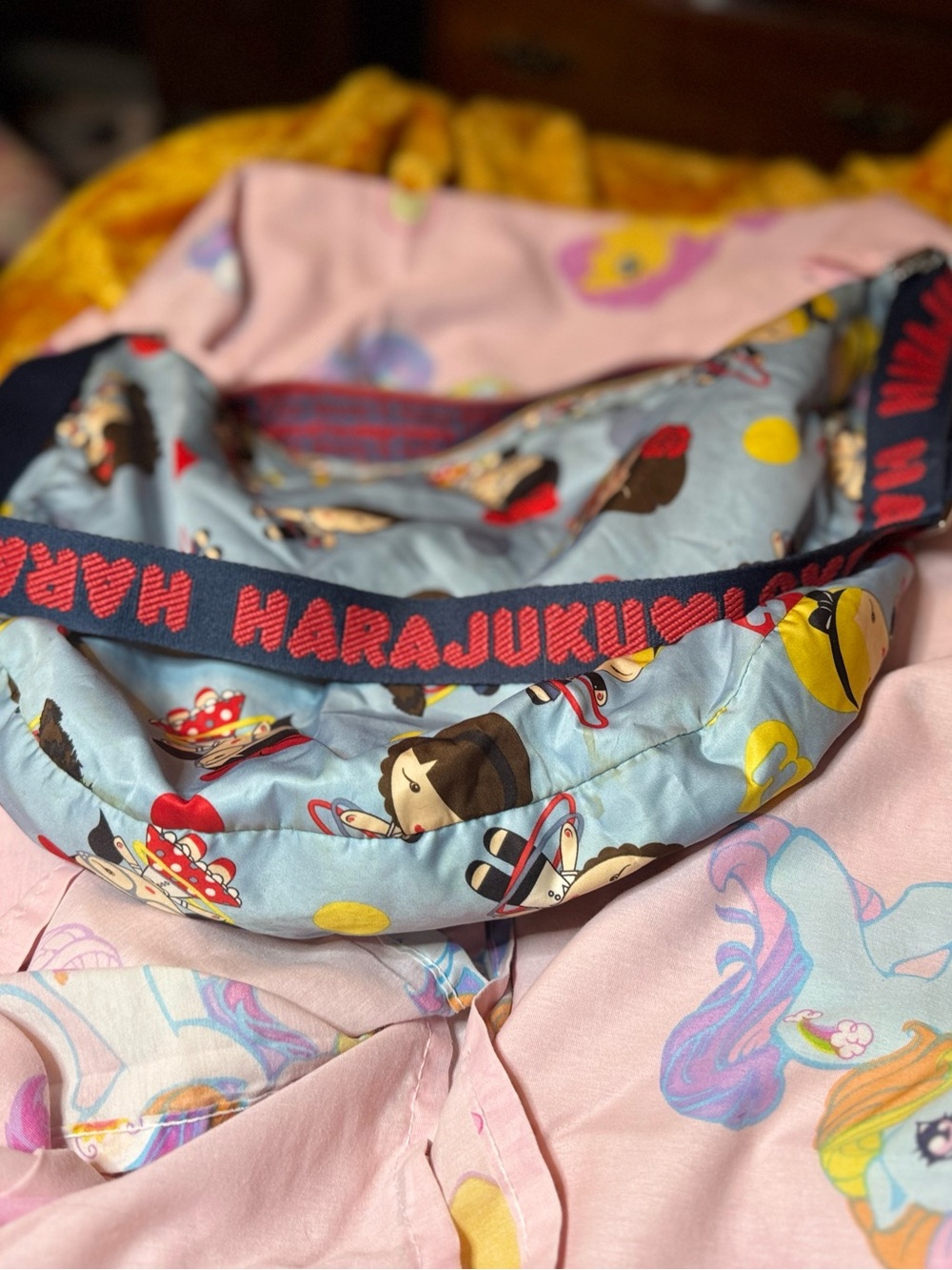 Hula Hooping 50’s styled Harajuku Lovers bag - Picture 4 of 5